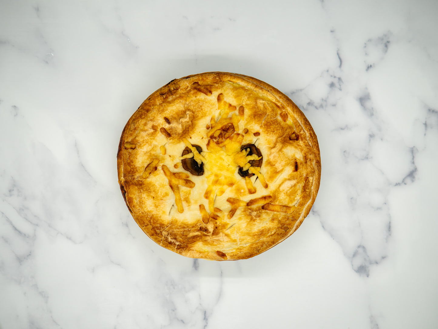 Oatley Village Chicken, Cheese & Mushroom Pie - Family Size